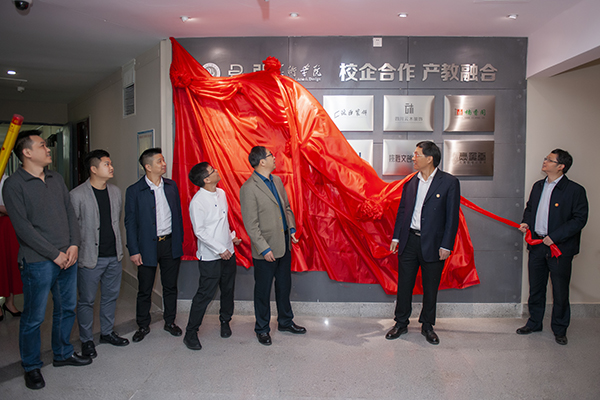 1555673911114838.jpg 1555673911114838.jpg